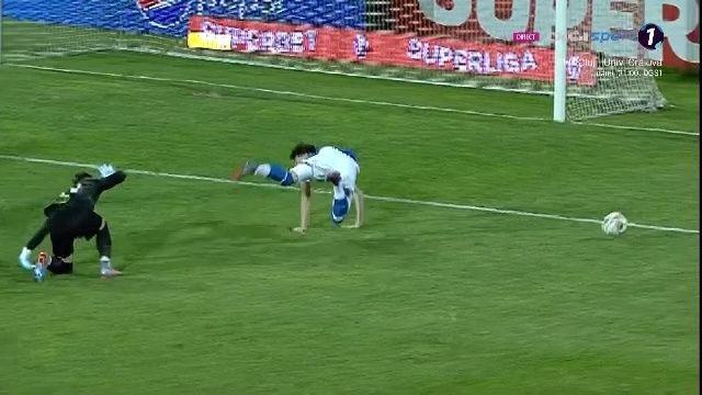 Penalty controversat pentru Farul în minutul 1 al meciului cu Rapid: Moldovan și-a făcut cruce după decizia lui Popa_5