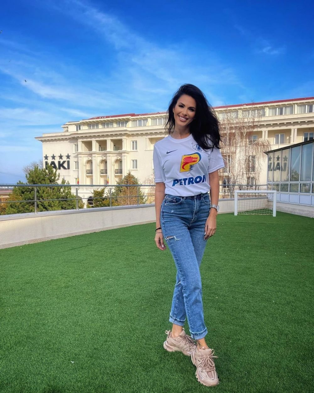 Cea mai înfocată suporteră a Farului, reacție explozivă după golul patru al constănțenilor. Cum a fost surprinsă în tribune_61