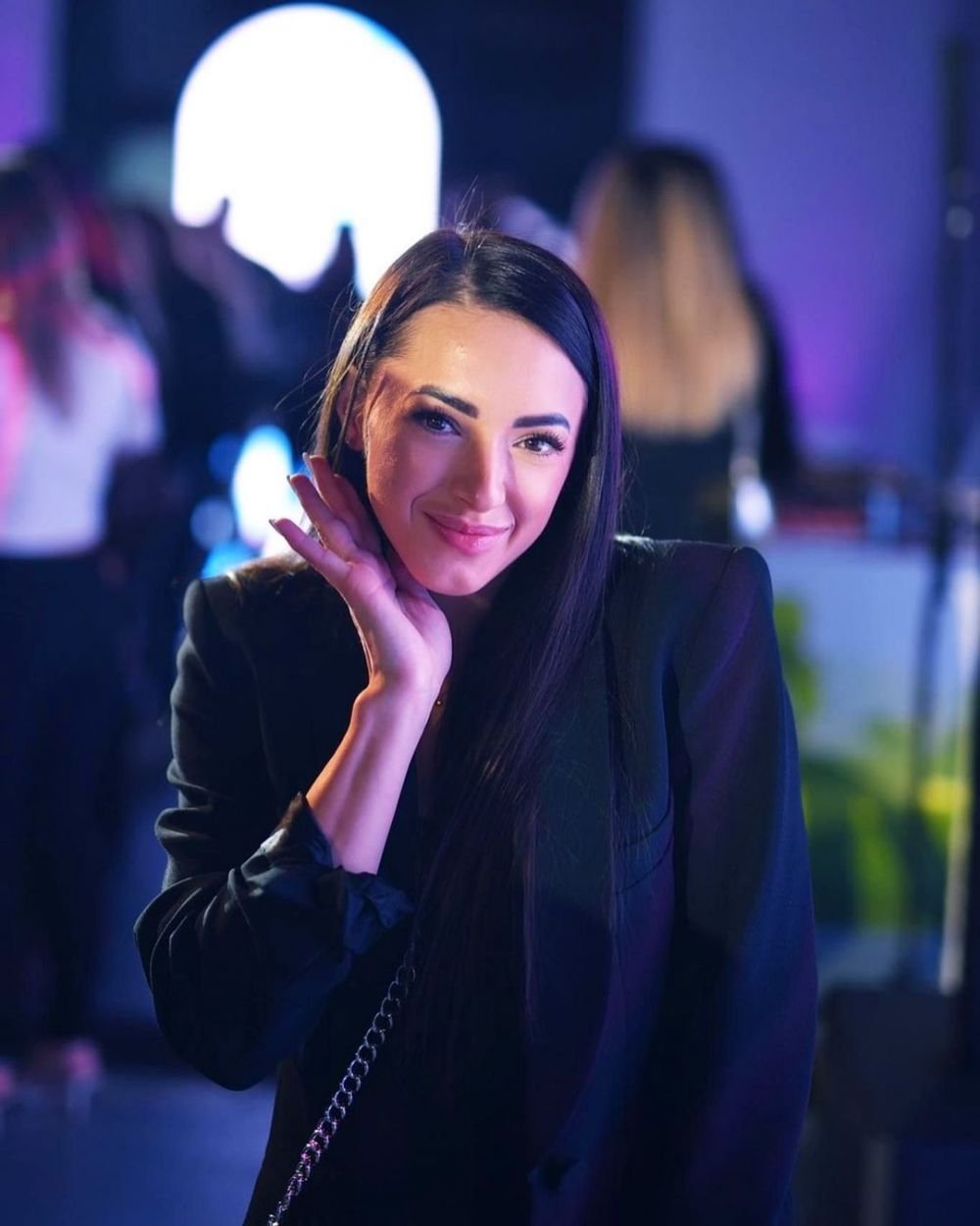 „M-am îmbrăcat în rochie de mireasă!” Și-a făcut publică relația, iar acum a vorbit despre căsătorie! Ce a spus Larisa Iordache _75
