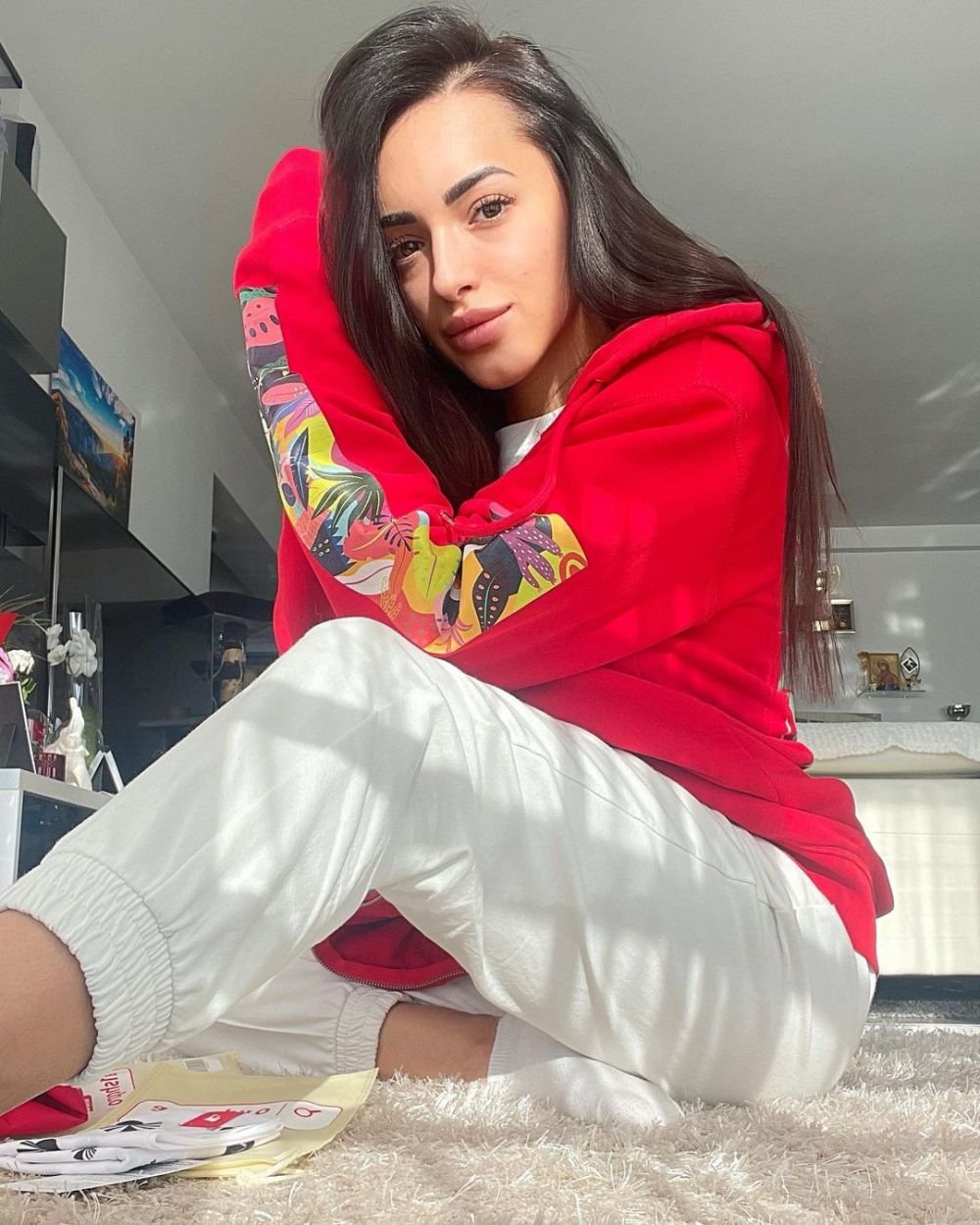 „M-am îmbrăcat în rochie de mireasă!” Și-a făcut publică relația, iar acum a vorbit despre căsătorie! Ce a spus Larisa Iordache _80