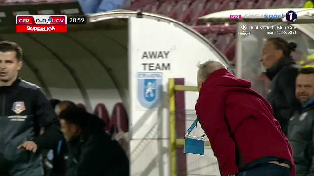 Dan Petrescu, criză de nervi pe bancă! Ce l-a scos din minți pe antrenorul lui CFR Cluj_6