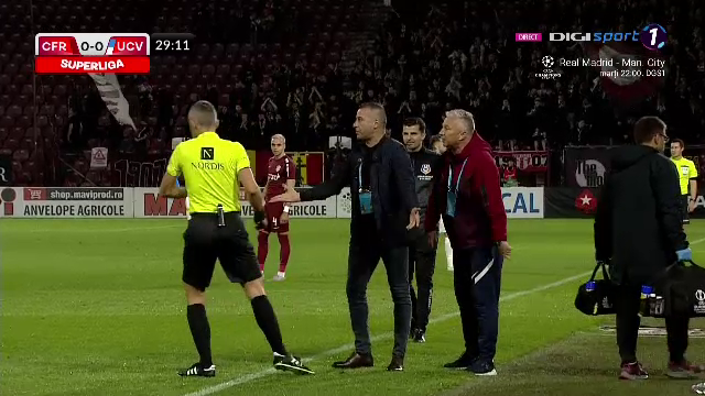 Dan Petrescu, criză de nervi pe bancă! Ce l-a scos din minți pe antrenorul lui CFR Cluj_17