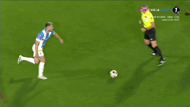 A fost roșu sau galben? Andrei Ivan a scăpat ca prin urechile acului. VAR-ul l-a salvat de o eliminare_2