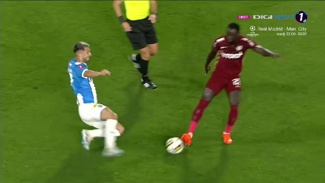 A fost roșu sau galben? Andrei Ivan a scăpat ca prin urechile acului. VAR-ul l-a salvat de o eliminare_6