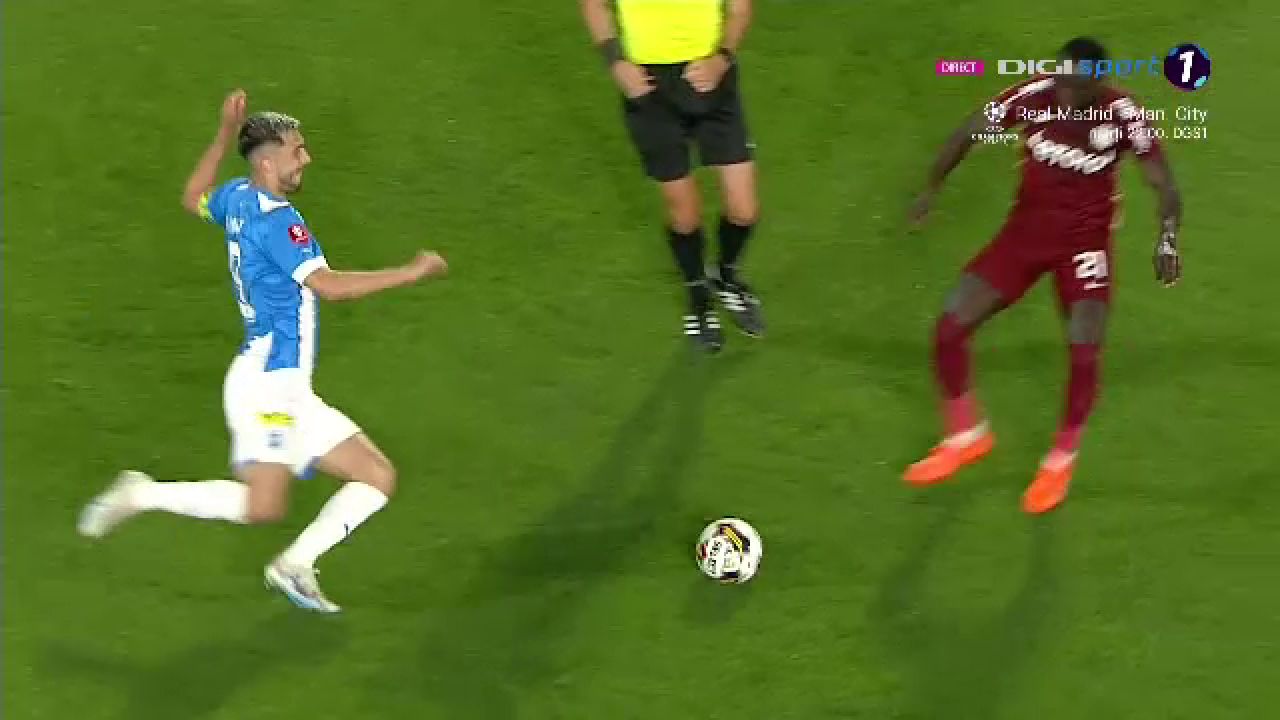 A fost roșu sau galben? Andrei Ivan a scăpat ca prin urechile acului. VAR-ul l-a salvat de o eliminare_7