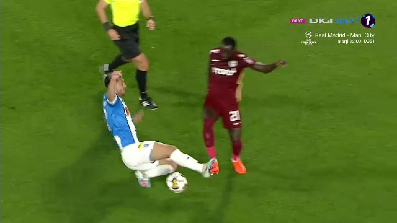 A fost roșu sau galben? Andrei Ivan a scăpat ca prin urechile acului. VAR-ul l-a salvat de o eliminare_10