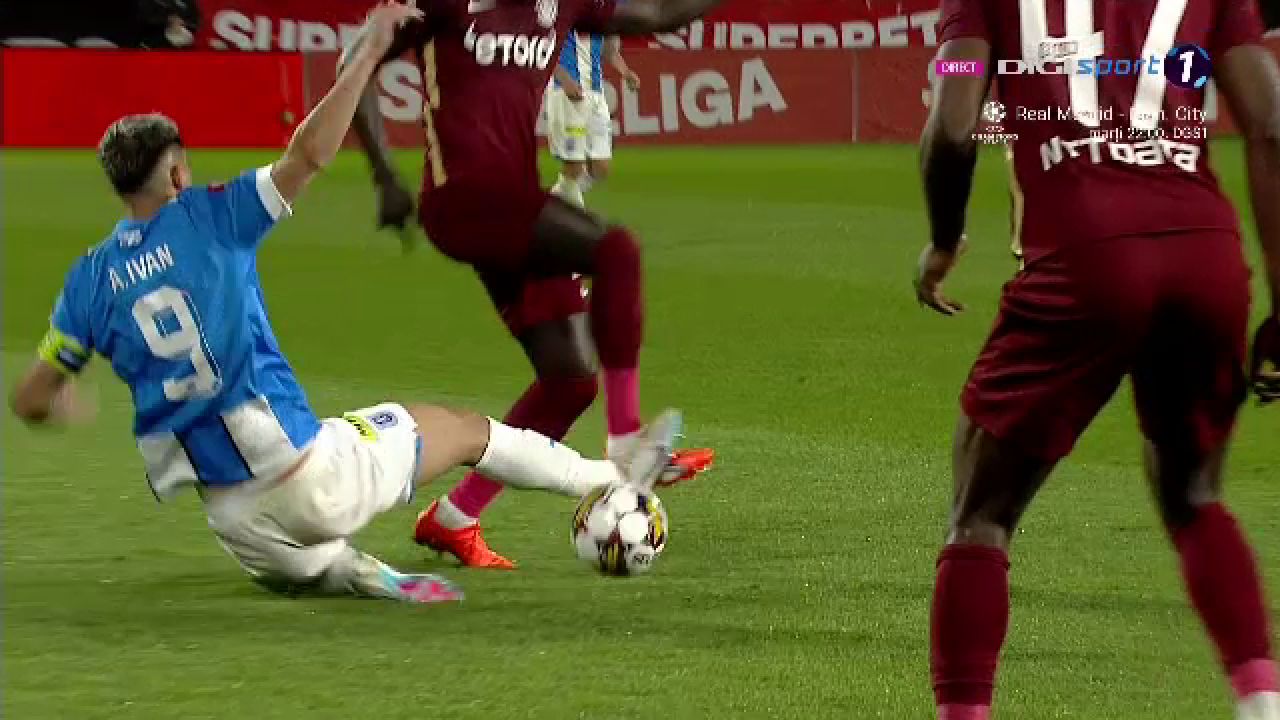 A fost roșu sau galben? Andrei Ivan a scăpat ca prin urechile acului. VAR-ul l-a salvat de o eliminare_19