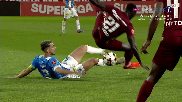 A fost roșu sau galben? Andrei Ivan a scăpat ca prin urechile acului. VAR-ul l-a salvat de o eliminare_22
