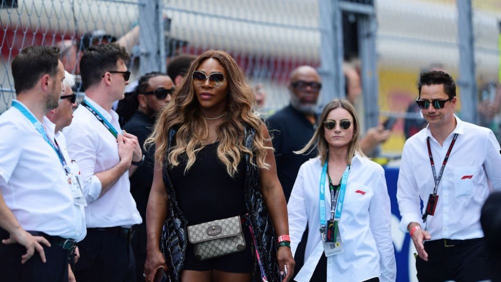 Shakira și Lindsey Vonn, apariții de senzație la Grand Prix-ul din Miami! Vedetele s-au înghesuit la Formula 1 _19