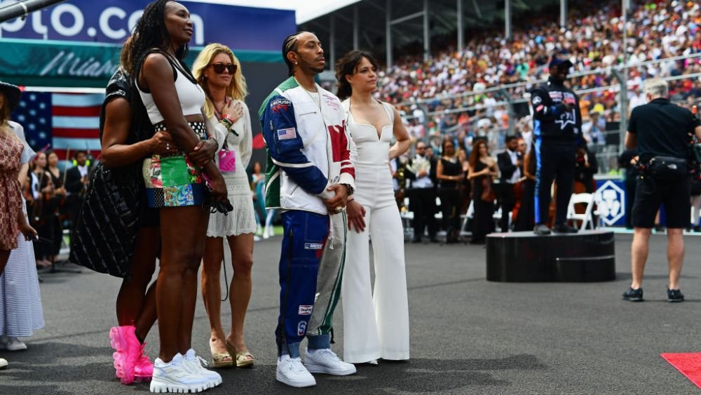 Shakira și Lindsey Vonn, apariții de senzație la Grand Prix-ul din Miami! Vedetele s-au înghesuit la Formula 1 _20