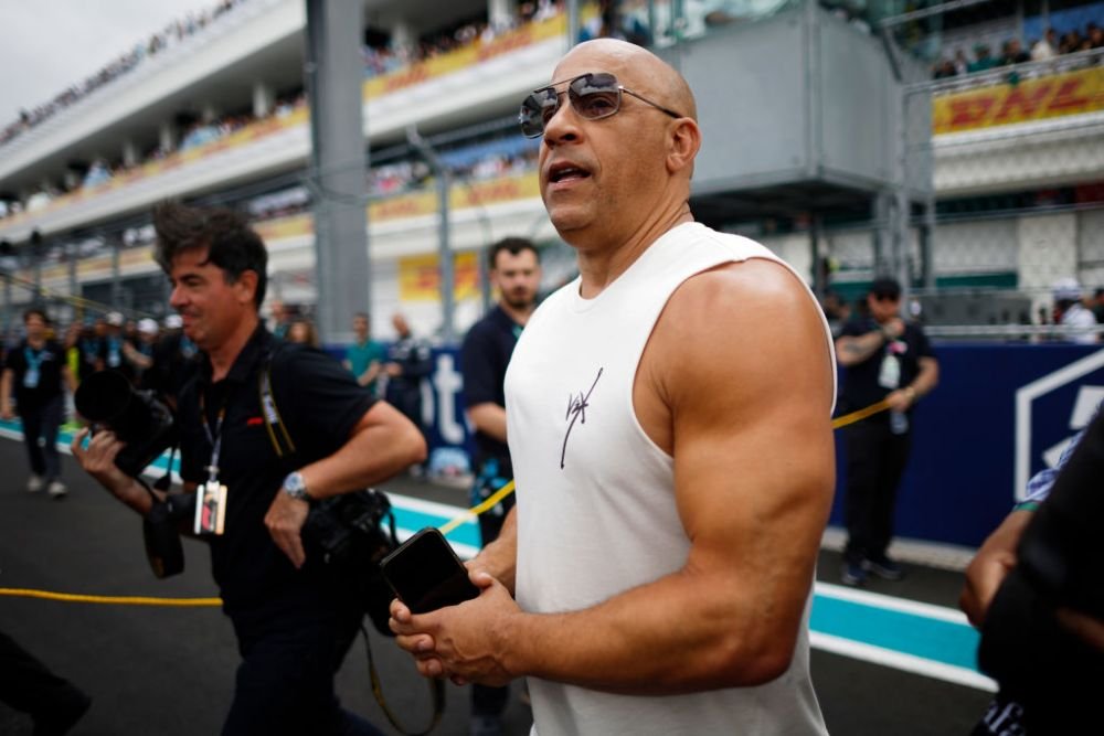 Shakira și Lindsey Vonn, apariții de senzație la Grand Prix-ul din Miami! Vedetele s-au înghesuit la Formula 1 _27
