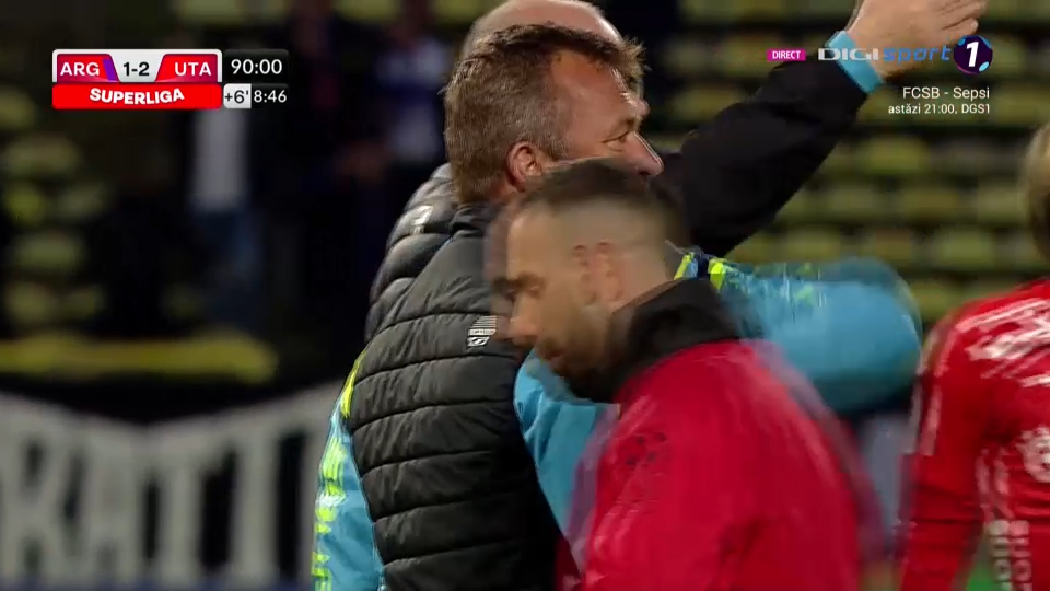 Final tensionat de meci la Pitești! Mircea Rednic a intenționat să scoată echipa de pe teren în meciul cu FC Argeș_2