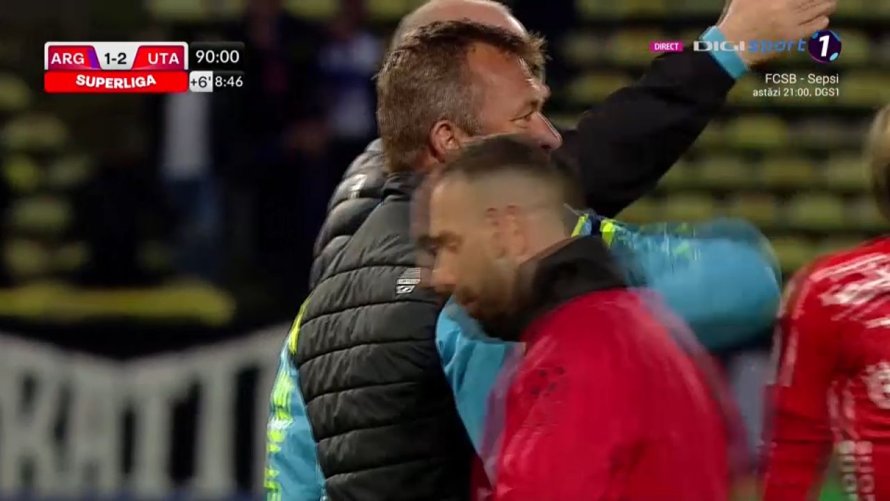 Final tensionat de meci la Pitești! Mircea Rednic a intenționat să scoată echipa de pe teren în meciul cu FC Argeș_2