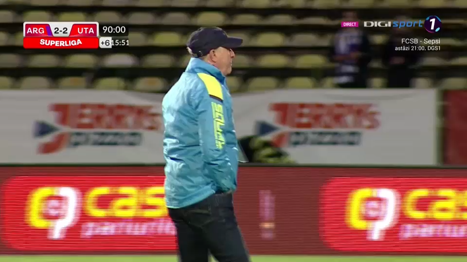 Final tensionat de meci la Pitești! Mircea Rednic a intenționat să scoată echipa de pe teren în meciul cu FC Argeș_20