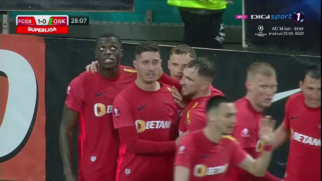 David Airlines! Miculescu s-a înălțat peste defensiva adversă și a marcat primul gol din play-off_29