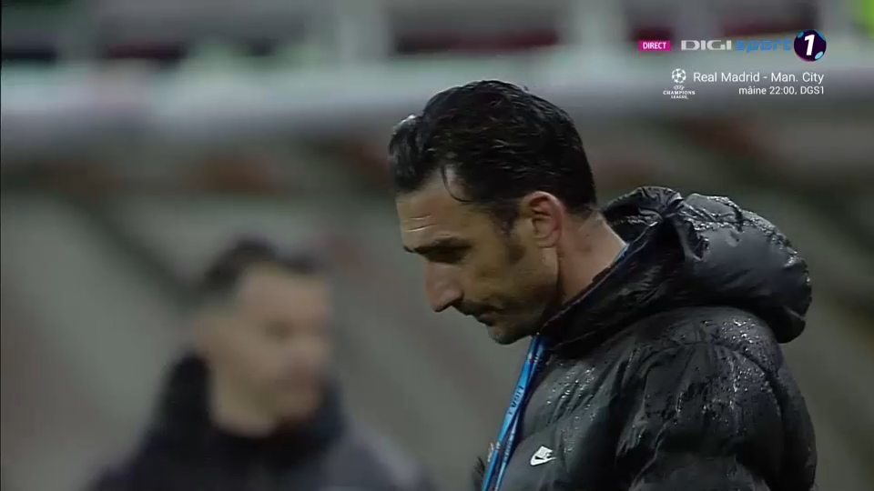 Gestul lui Elias Charalambous după golul marcat de Ovidiu Popescu, cu care FCSB a trecut în avantaj cu Sepsi OSK_2