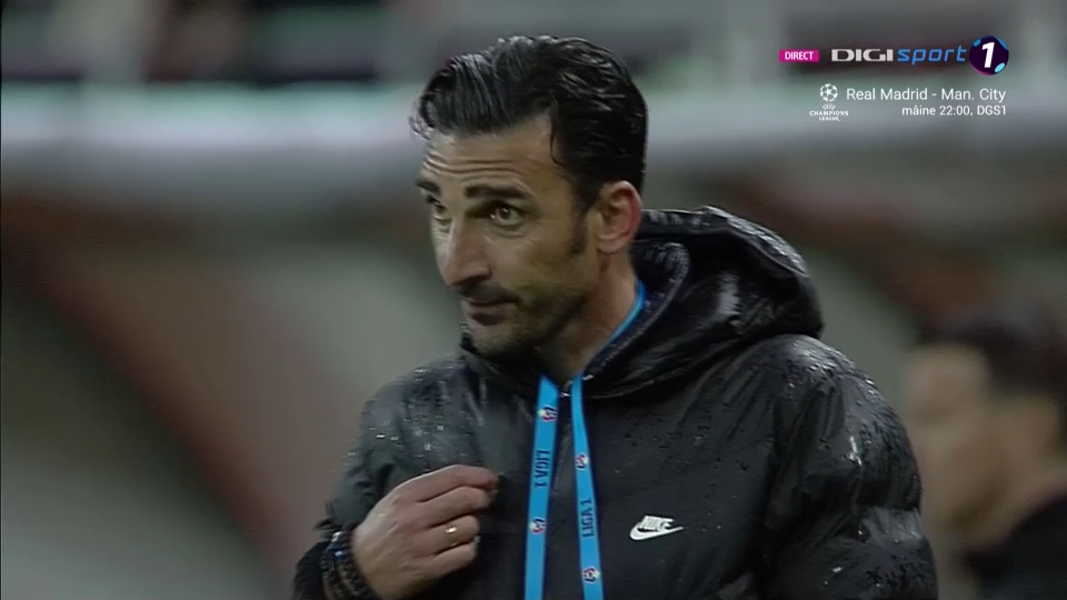 Gestul lui Elias Charalambous după golul marcat de Ovidiu Popescu, cu care FCSB a trecut în avantaj cu Sepsi OSK_5