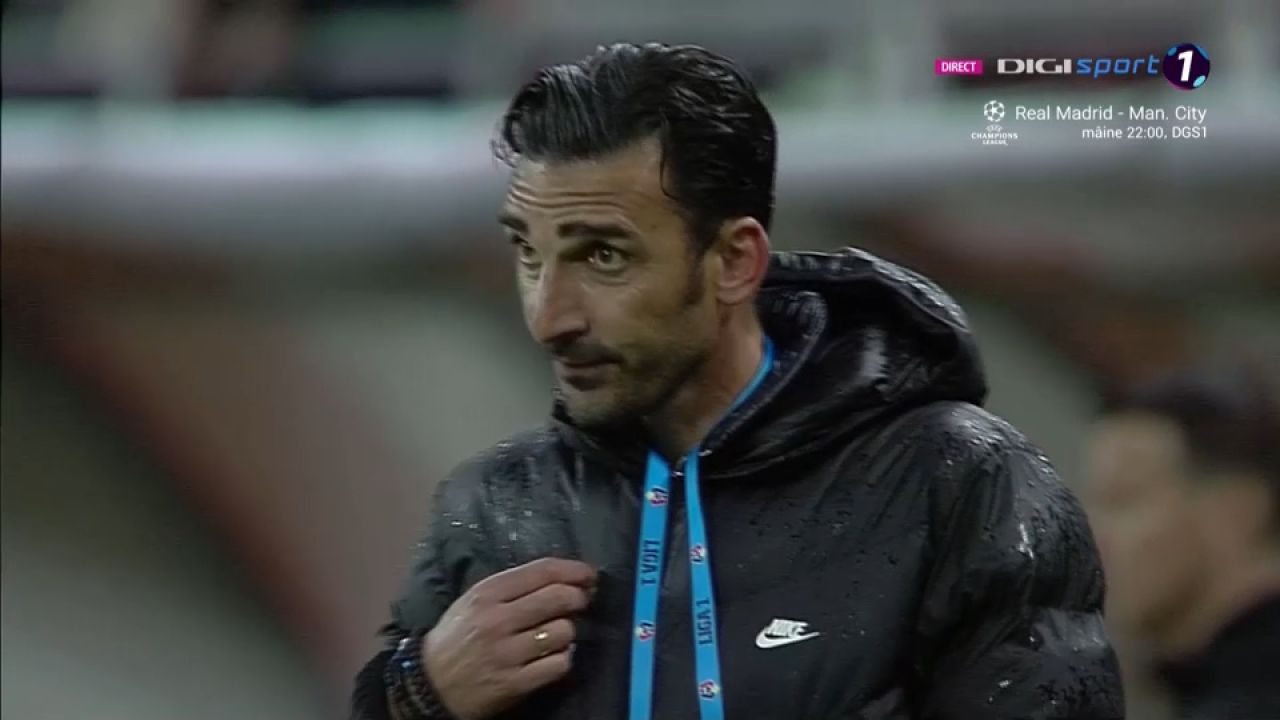 Gestul lui Elias Charalambous după golul marcat de Ovidiu Popescu, cu care FCSB a trecut în avantaj cu Sepsi OSK_5