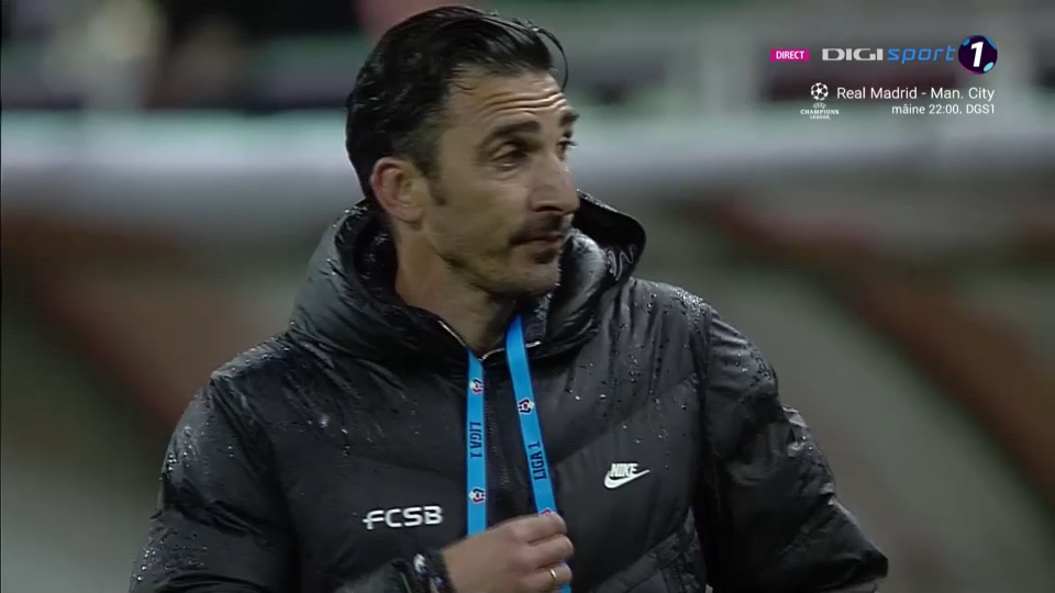 Gestul lui Elias Charalambous după golul marcat de Ovidiu Popescu, cu care FCSB a trecut în avantaj cu Sepsi OSK_7