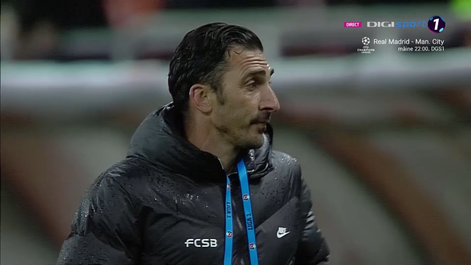 Gestul lui Elias Charalambous după golul marcat de Ovidiu Popescu, cu care FCSB a trecut în avantaj cu Sepsi OSK_8