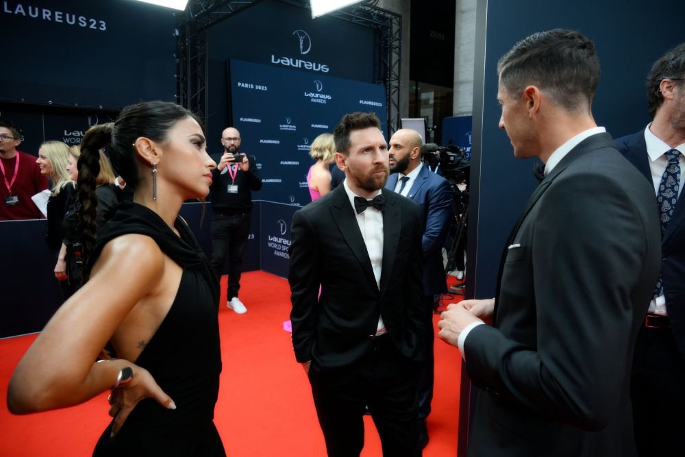 Ce au discutat Lionel Messi și Robert Lewandowski la gala Laureus. Remarca Antonelei Roccuzzo care le dă speranțe catalanilor_3