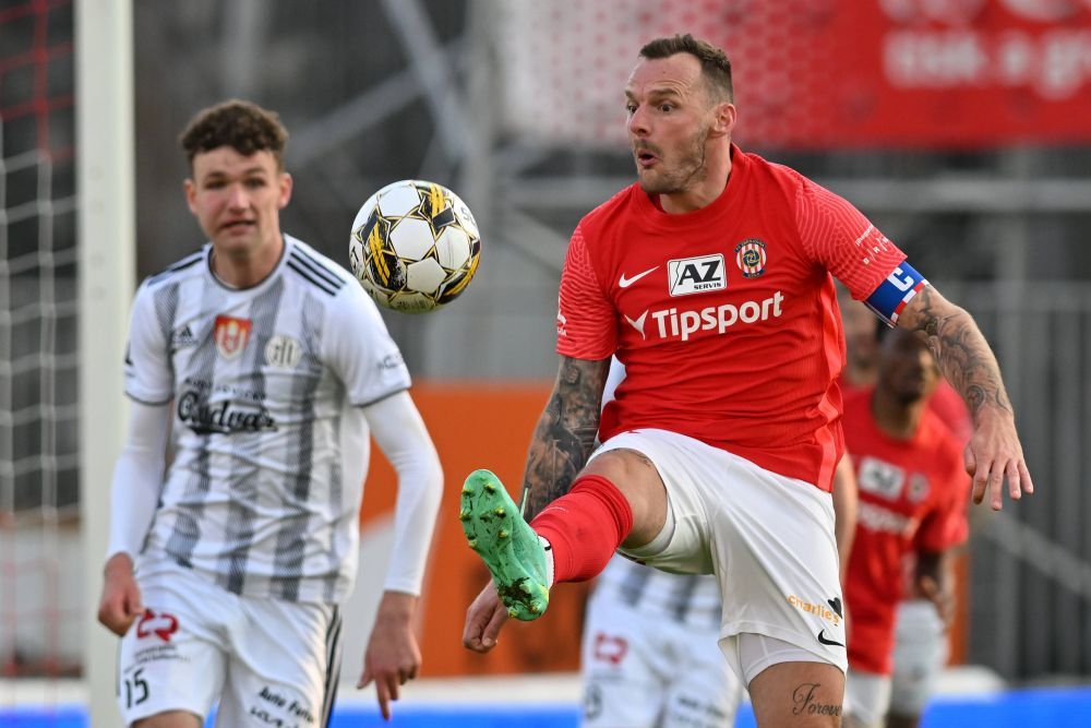 Campionatul puternic din Europa în care fotbaliști de 40, 41 și 42 de ani marchează pe bandă rulantă!_3