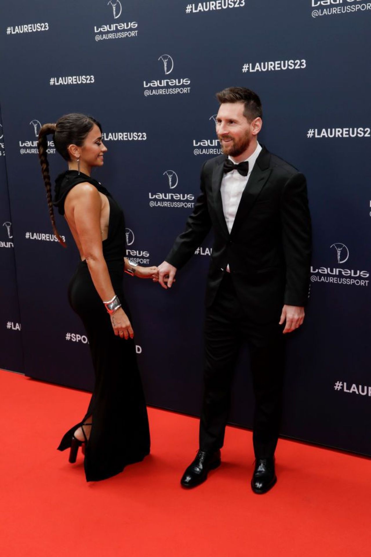 Reacția Georginei Rodriguez când a văzut ținuta purtată de Antonela Roccuzzo la gala Laureus. A stânit mii de reacții_3