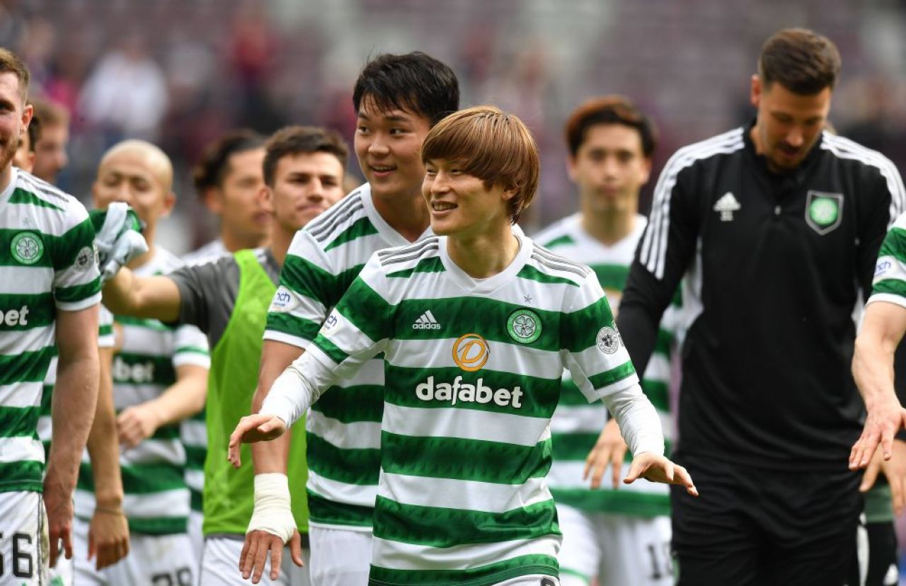”Back to Paradise”! Așa au fost primiți fotbaliștii lui Celtic după ce echipa a câștigat titlul de campioană cu numărul 53_1