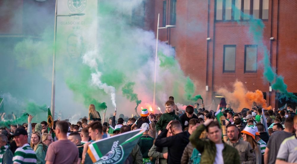 ”Back to Paradise”! Așa au fost primiți fotbaliștii lui Celtic după ce echipa a câștigat titlul de campioană cu numărul 53_6