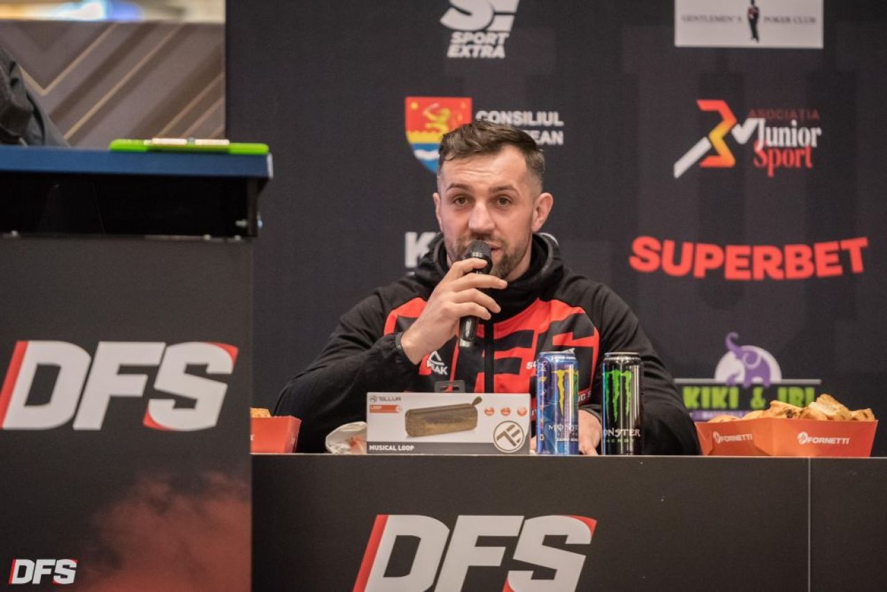 Luptătorii se întâlnesc la mall cu fanii înaintea galei Cod Roșu la Buzău_7