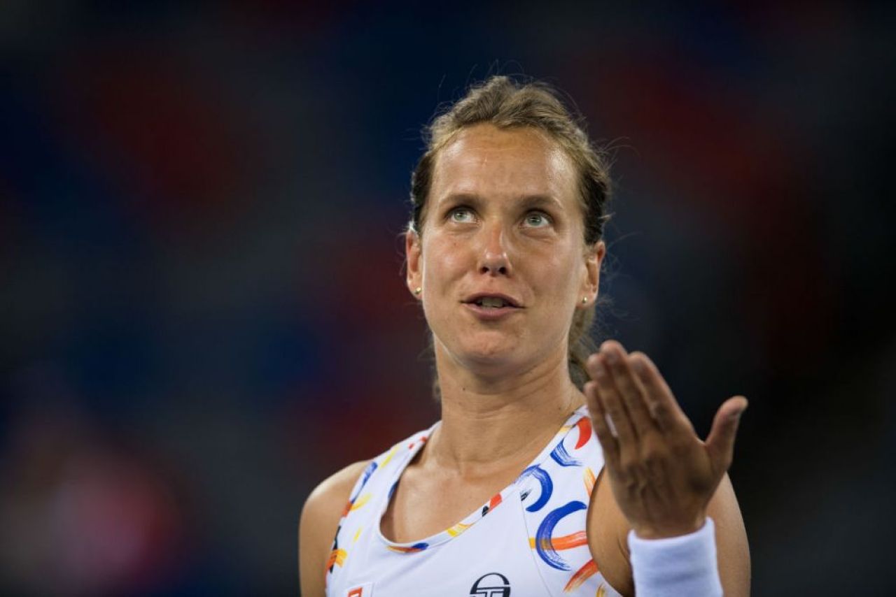 Încă o mamă s-a întors cu succes în circuitul WTA! Barbora Strycova a sărbătorit alături de copil prima victorie_3
