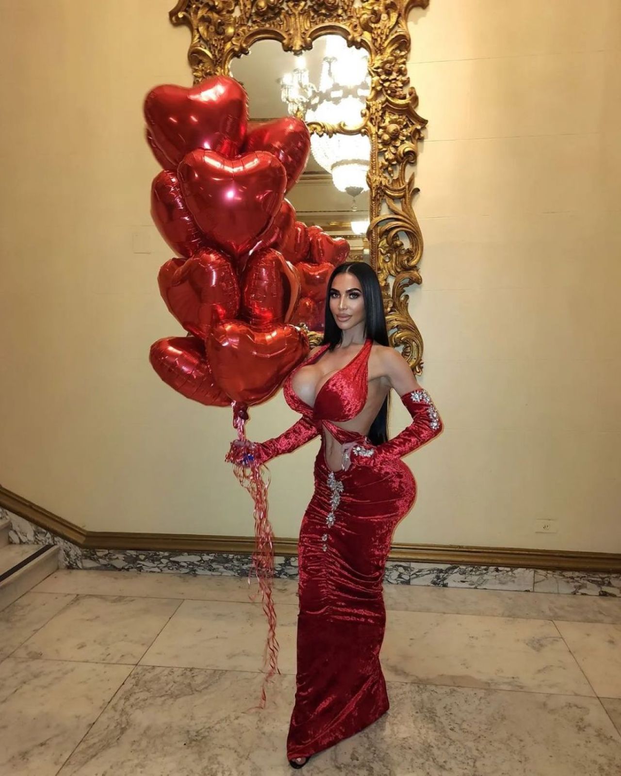 A murit după o operație ilegală făcută într-un hotel! Cauza morții tinerei care a plătit 40.000 de dolari pentru a arăta precum Kim Kardashian_23