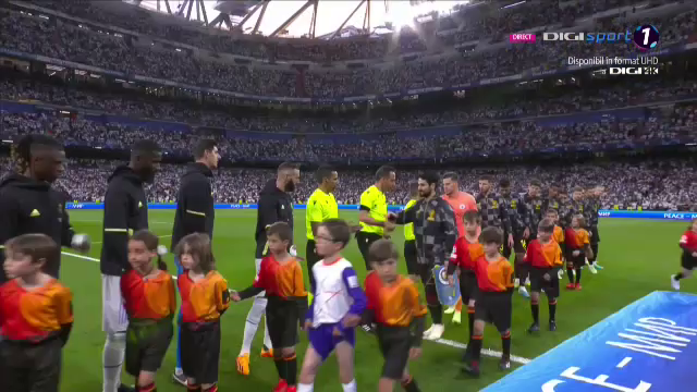 Imagini de poveste pe „Santiago Bernabeu”! Real și City se duelează pe un stadion arhiplin_38