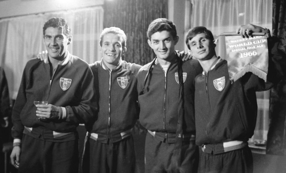 A murit legendarul Antonio Carbajal, primul fotbalist care a jucat la 5 Campionate Mondiale!_10