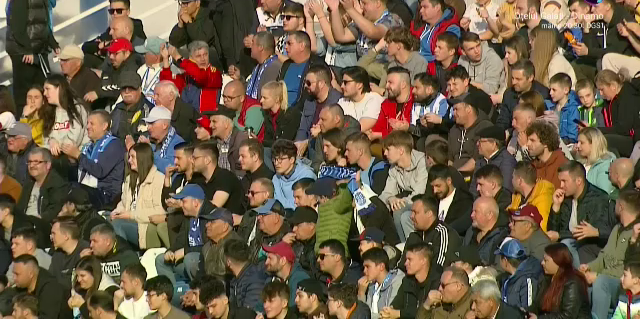 Poli Iași - Steaua | Moldovenii s-au înghesuit la stadion! Cum arată tribunele din Copou_3