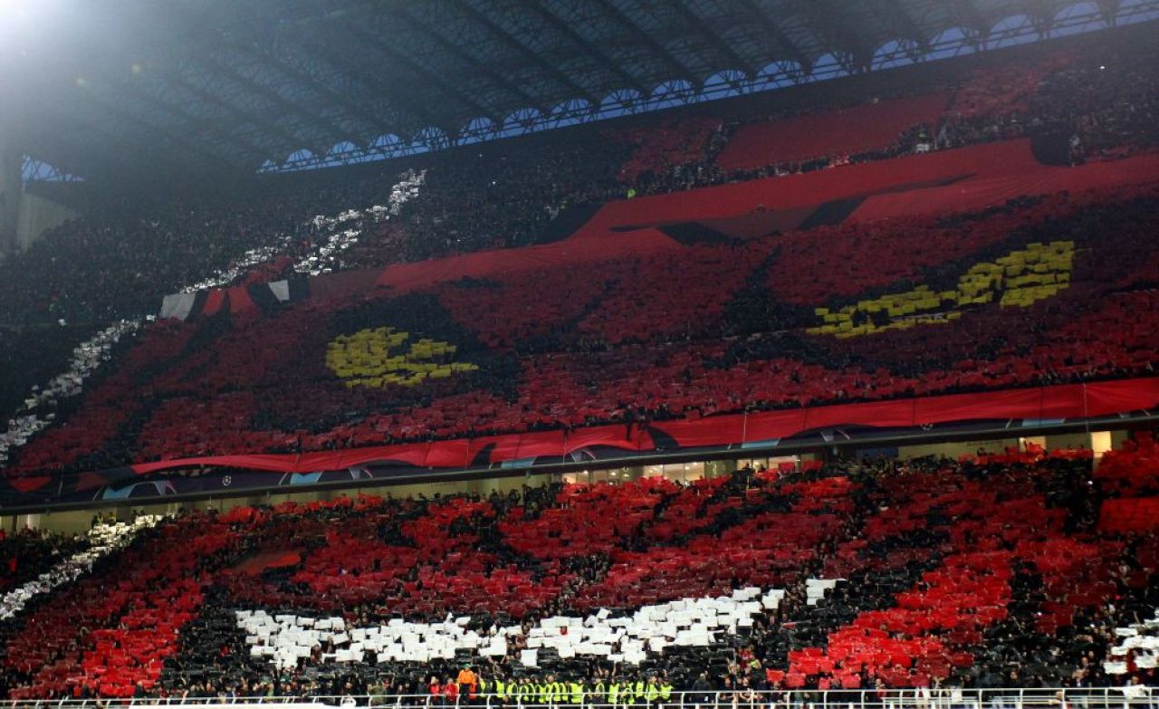 Show pe San Siro! Coregrafii speciale pregătite de fanii lui Milan și Inter pentru derby-ul din semifinalele Champions League_4