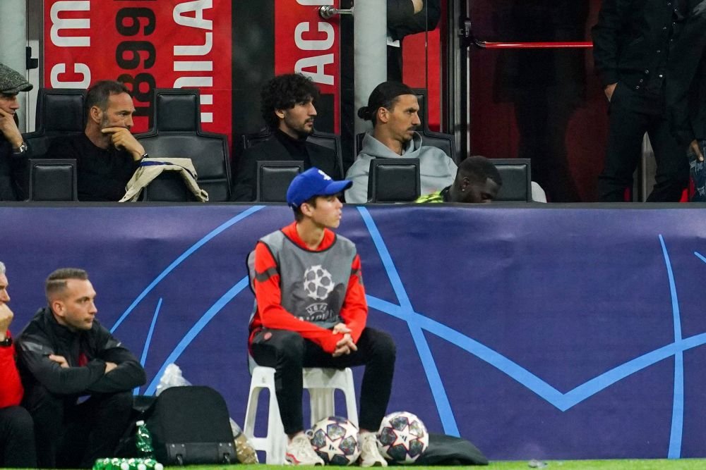 L-au supărat pe Zlatan! Cum a fost surprins Ibrahimovic în timpul meciului AC Milan - Inter 0-2_8