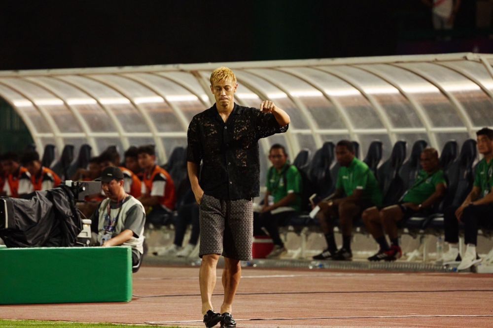 Legenda de la AC Milan care, în paralel, a antrenat Cambodgia și a jucat în Australia, Olanda, Brazilia, Azerbaidjan și Lituania, și-a dat demisia!_6