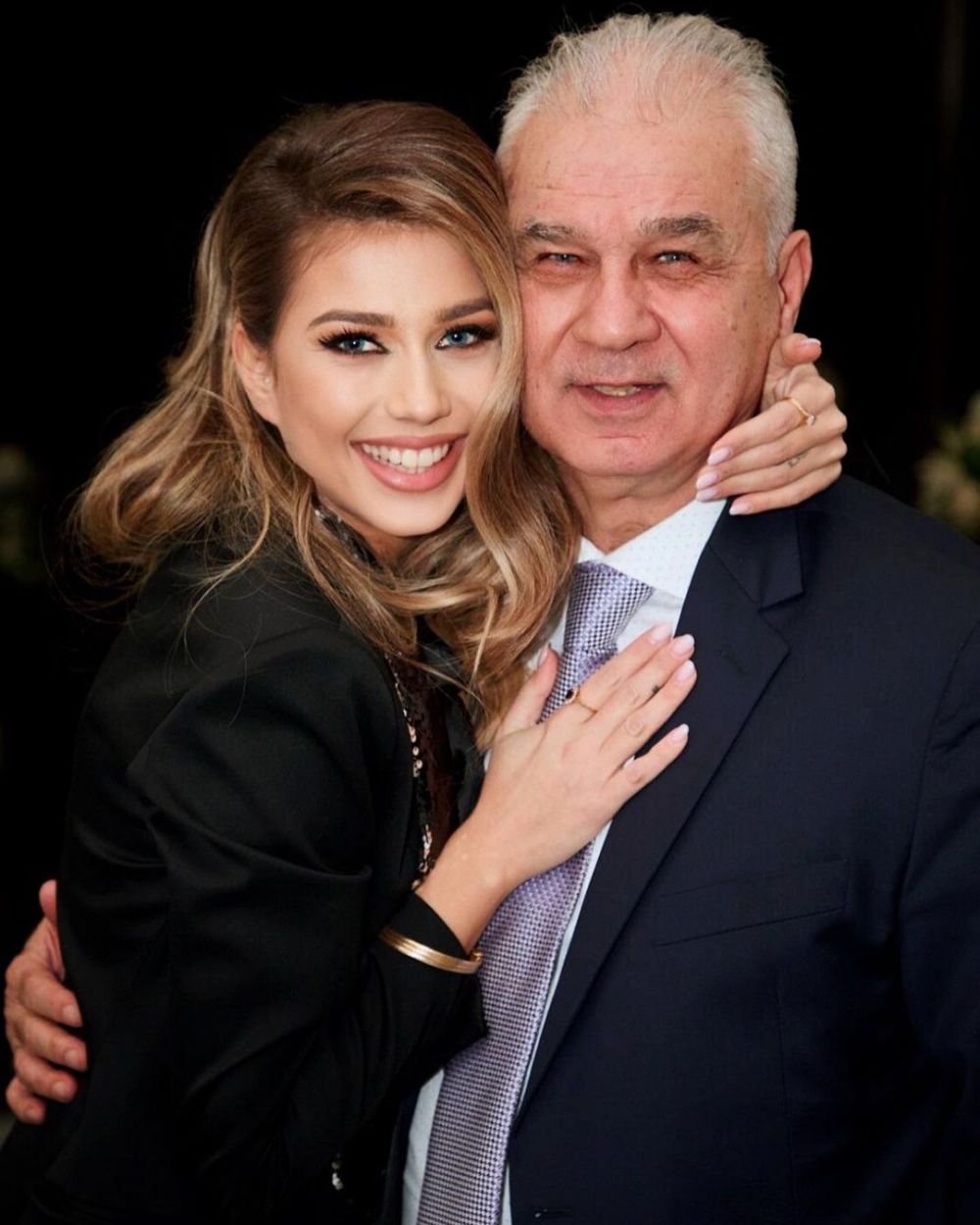 Maria Iordănescu, imagini spectaculoase cu burtica de gravidă! Fiica fostului selecționer a anunțat sexul copilului _37