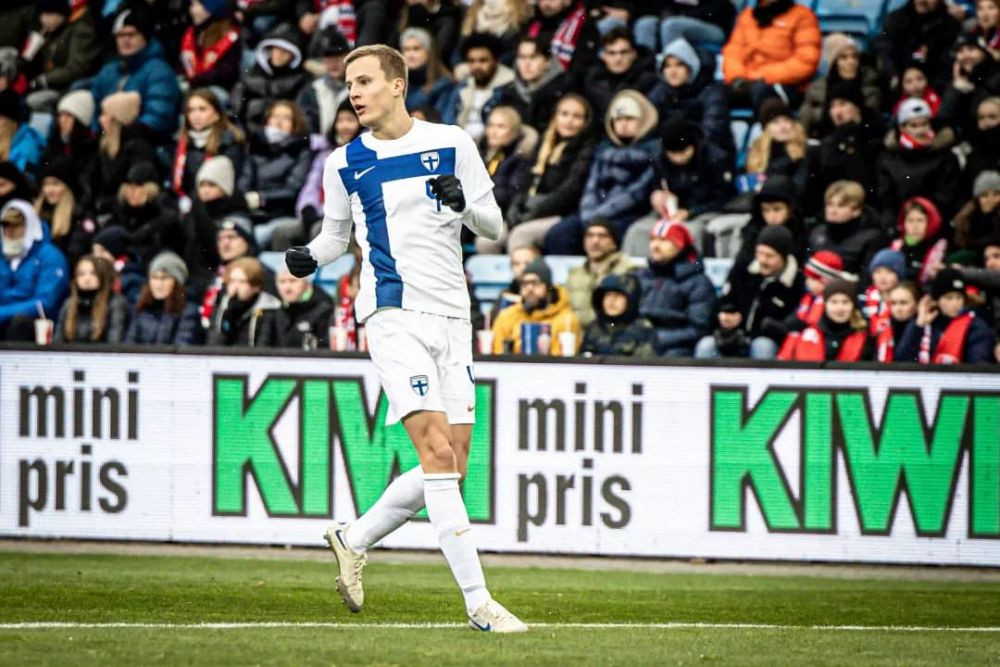 Cum îl descriu polonezii pe jucătorul dorit de FCSB: 