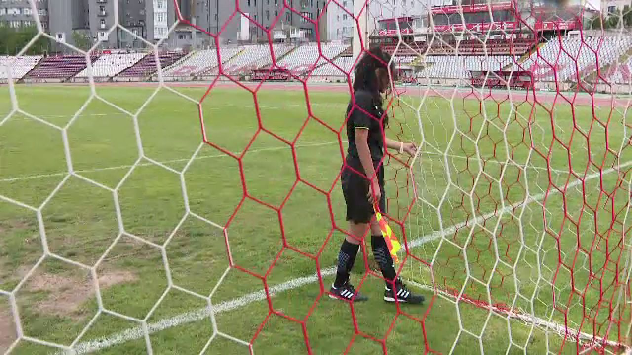 Arbitra care face furori în Liga 4 visează să ajungă în Liga Campionilor! „Centralul” preferat din Superliga_5