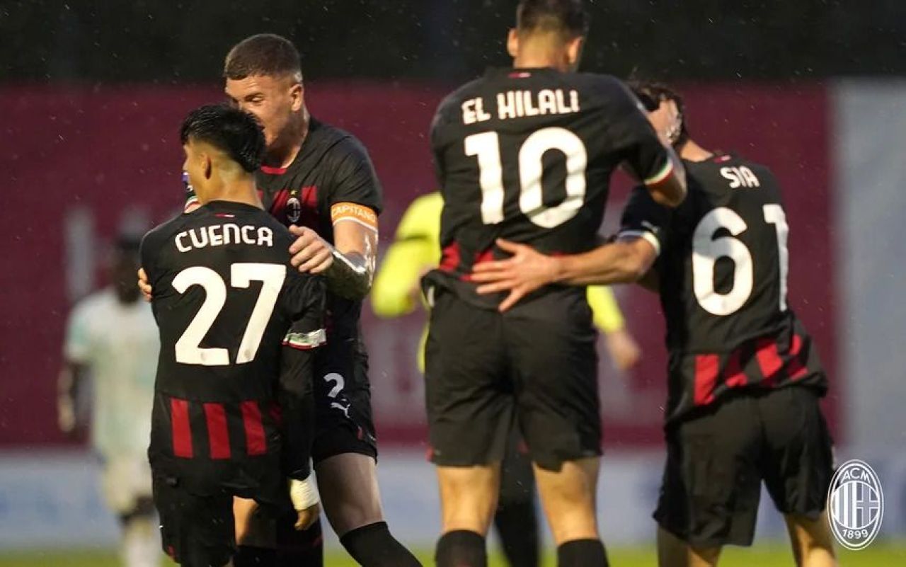 Fotbalistul român care a fost un dezastru în derby-ul Milan - Inter! ”A șutat direct în afara centrului sportiv”_5