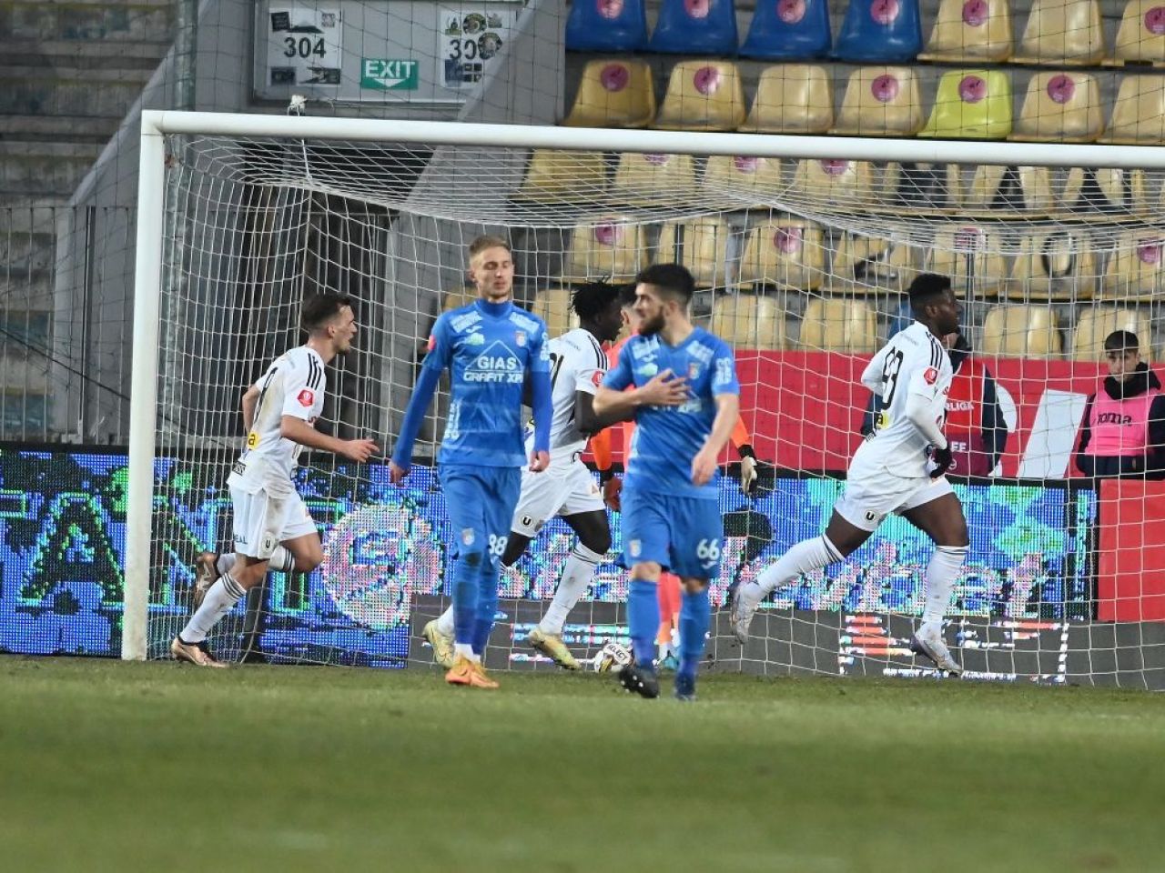 U Cluj - Chindia Târgoviște 2-0! Succes important pentru ardeleni, care rămân în Superliga României_1