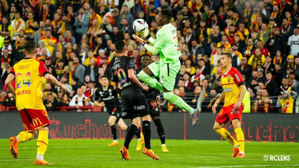 Echipa care o sperie pe PSG! A câștigat cu un om în minus după ce a fost condusă și acum este la 3 puncte distanță de Lionel Messi & Co._8