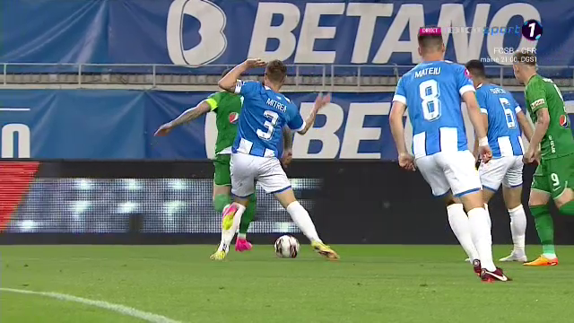 Penalty acordat cu VAR la Universitatea Craiova - Farul! Denis Alibec a ratat incredibil_2