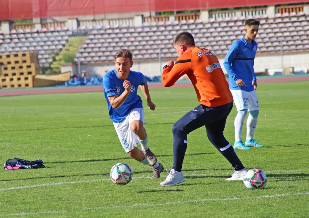 Dinamo, victorie la limită cu FCSB, în Ștefan cel Mare. Golul victoriei, marcat din lovitură liberă_7