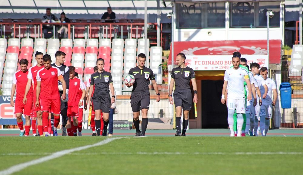 Dinamo, victorie la limită cu FCSB, în Ștefan cel Mare. Golul victoriei, marcat din lovitură liberă_9