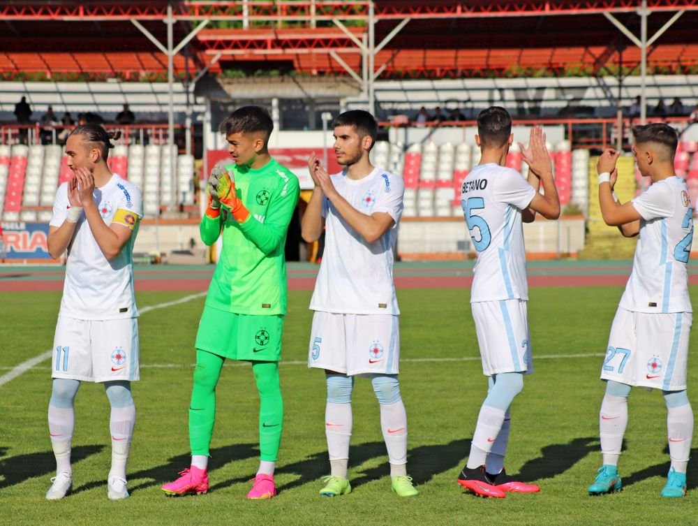 Dinamo, victorie la limită cu FCSB, în Ștefan cel Mare. Golul victoriei, marcat din lovitură liberă_12