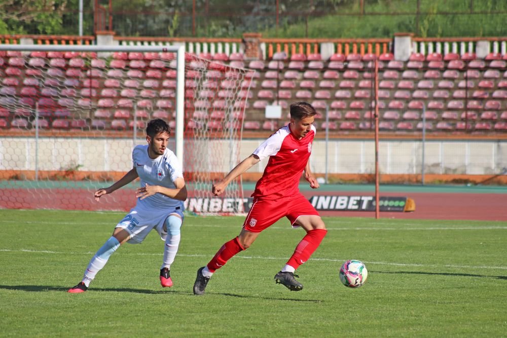 Dinamo, victorie la limită cu FCSB, în Ștefan cel Mare. Golul victoriei, marcat din lovitură liberă_31