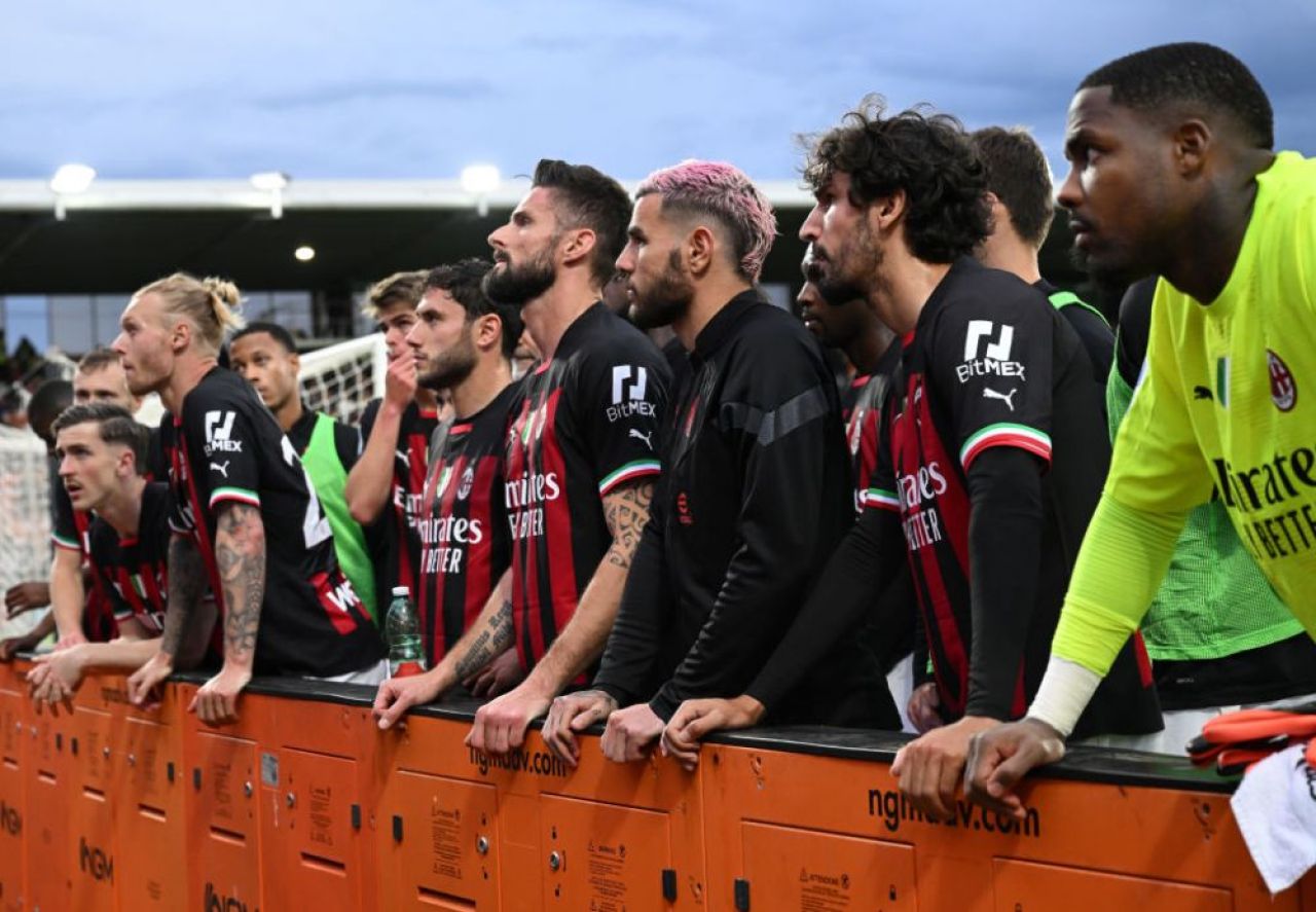 AC Milan, aproape să rateze locurile de Champions League. A fost învinsă de o echipă care speră să scape de retrogradare_2